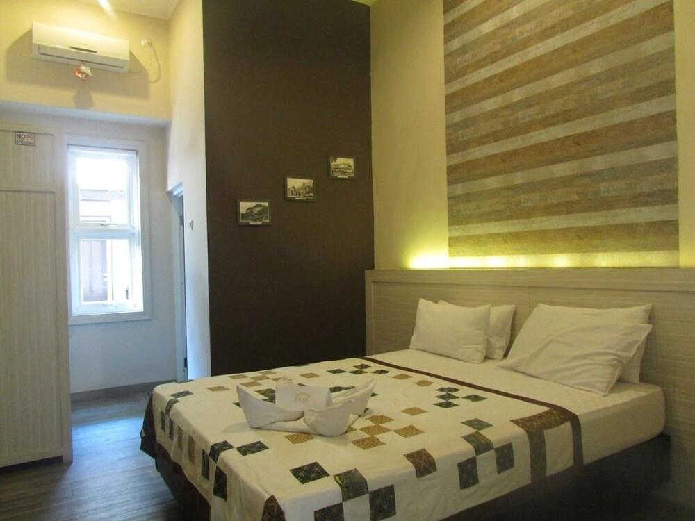 Riche Heritage Hotel Malang Zewnętrze zdjęcie
