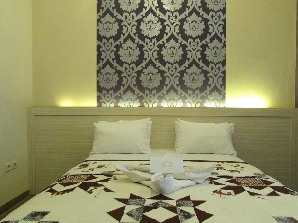 Riche Heritage Hotel Malang Zewnętrze zdjęcie