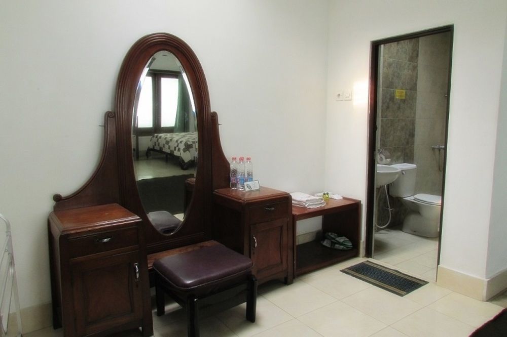 Riche Heritage Hotel Malang Zewnętrze zdjęcie