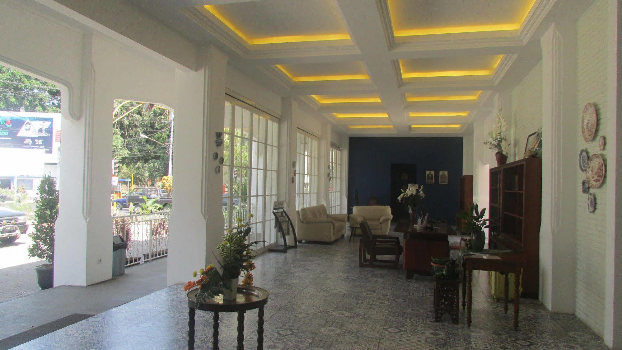 Riche Heritage Hotel Malang Zewnętrze zdjęcie