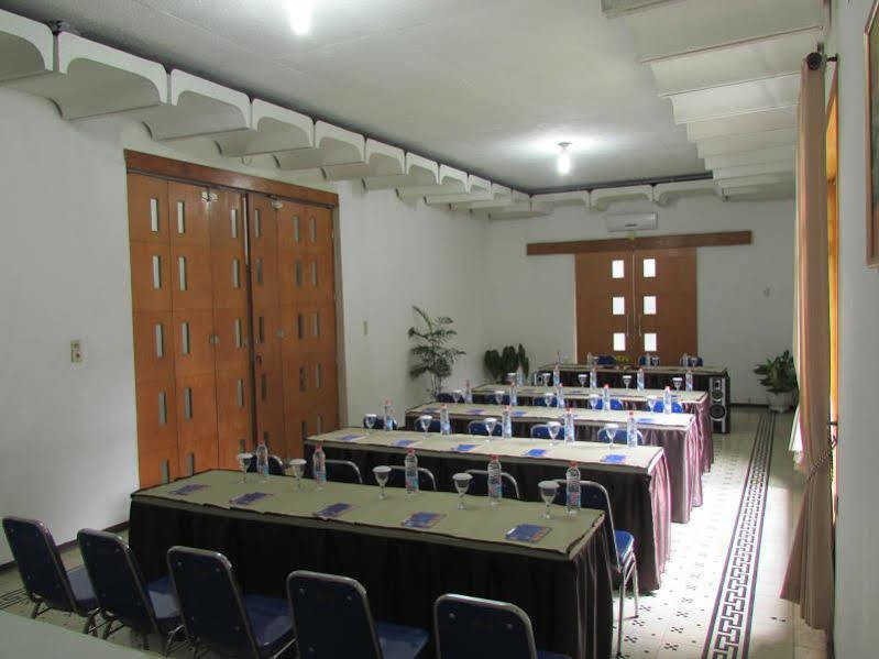 Riche Heritage Hotel Malang Zewnętrze zdjęcie